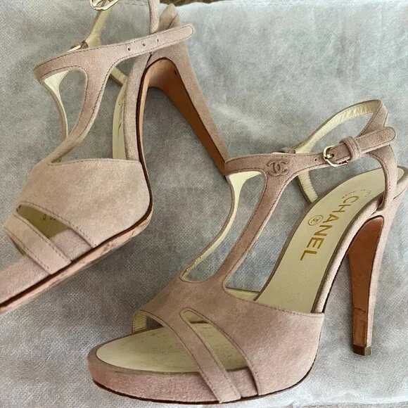 Chanel Suede Heels - Size 36 - Picture 2 of 11